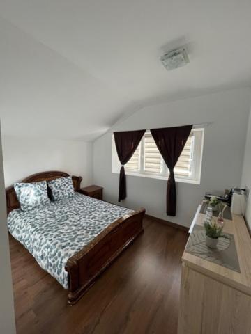 Studio Privee Vesoul -Wifi,Tv,Clim,Parking Gratuit ภายนอก รูปภาพ