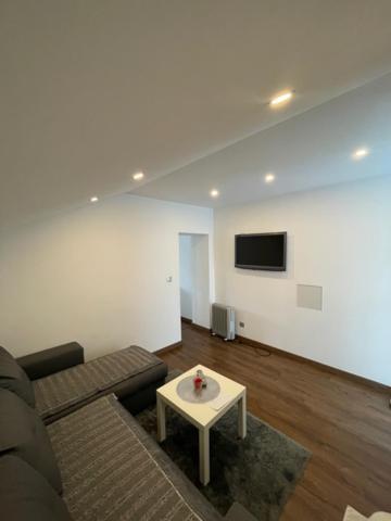 Studio Privee Vesoul -Wifi,Tv,Clim,Parking Gratuit ภายนอก รูปภาพ