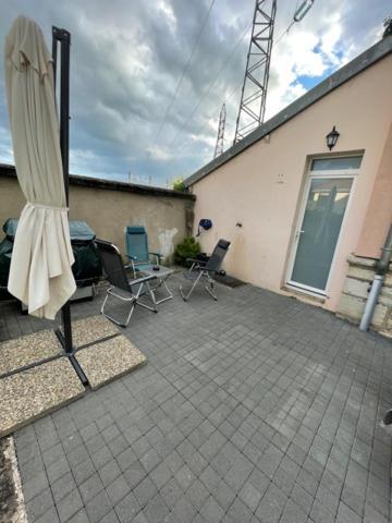 Studio Privee Vesoul -Wifi,Tv,Clim,Parking Gratuit ภายนอก รูปภาพ
